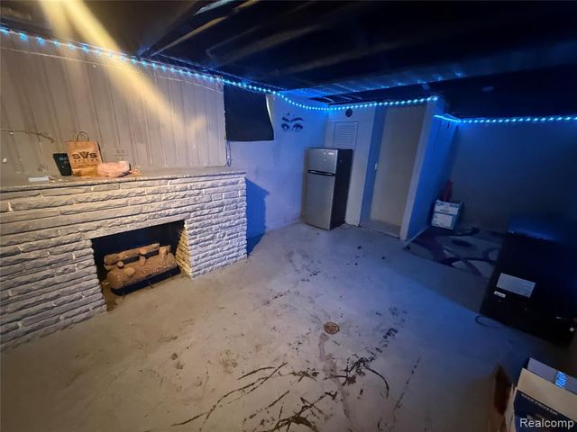 17379 Murray Hill Street, Detroit, MI 48235