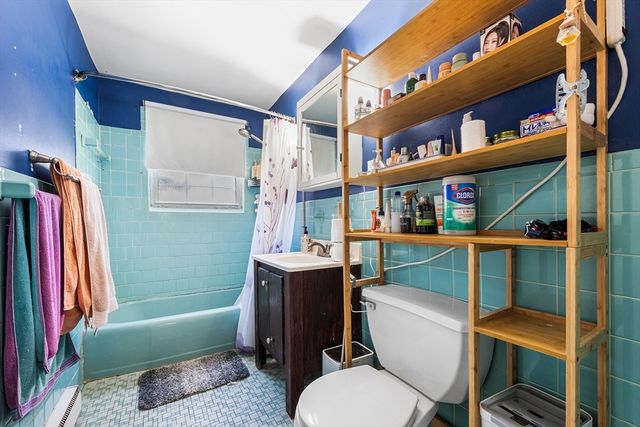 12 Colonial Village Dr 8, Arlington, MA 02474