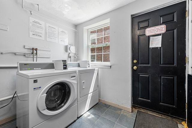 12 Colonial Village Dr 8, Arlington, MA 02474