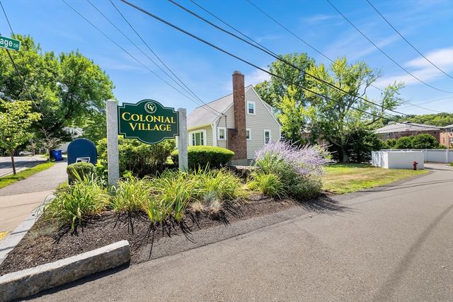 12 Colonial Village Dr 8, Arlington, MA 02474