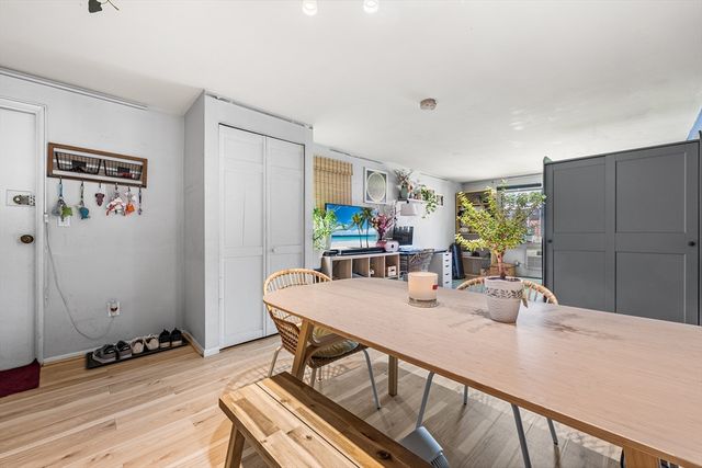 12 Colonial Village Dr 8, Arlington, MA 02474
