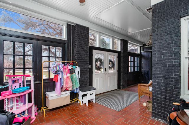 706 E Main Street, Madisonville, TX 77864