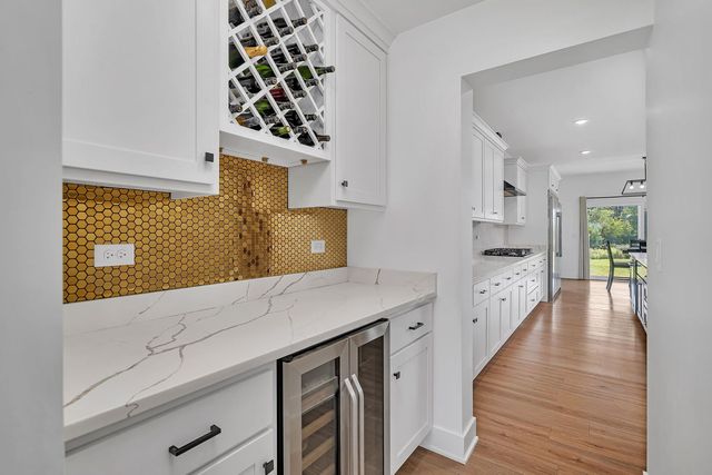 6256 N Dresden Road, Morris, IL 60450