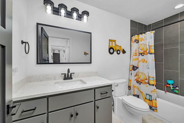 6256 N Dresden Road, Morris, IL 60450