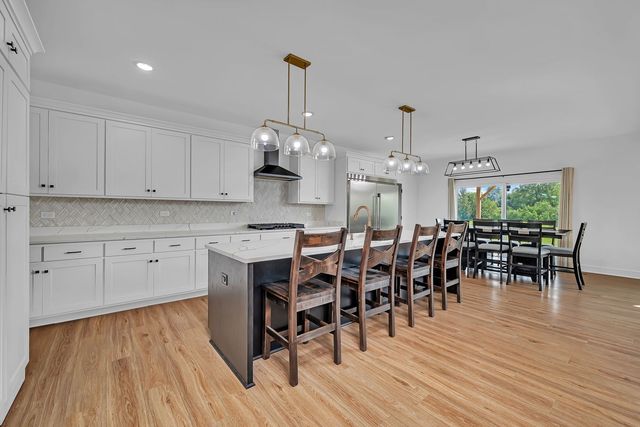 6256 N Dresden Road, Morris, IL 60450