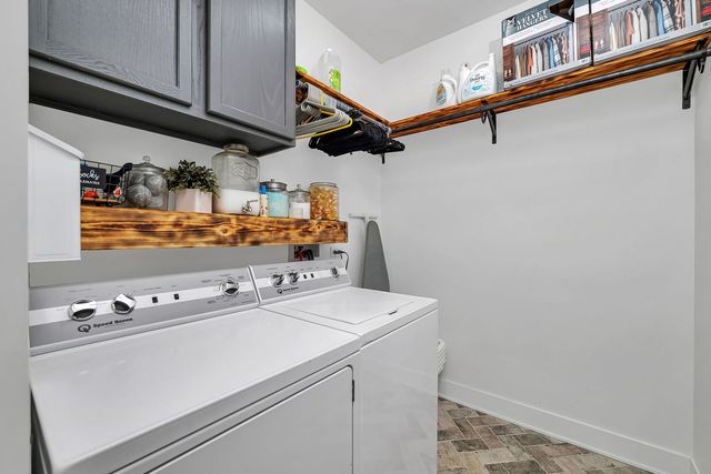 6256 N Dresden Road, Morris, IL 60450