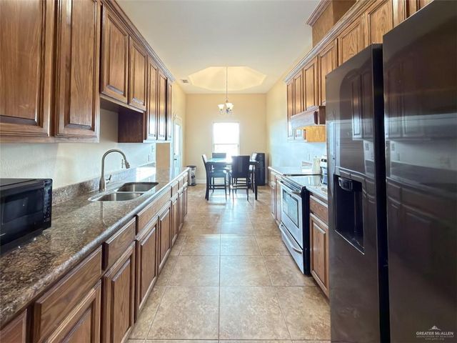 208 N 15th Street, Hidalgo, TX 78557