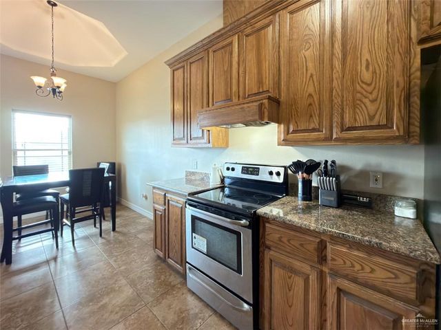 208 N 15th Street, Hidalgo, TX 78557