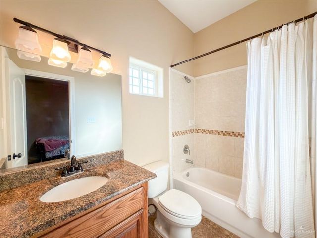 208 N 15th Street, Hidalgo, TX 78557