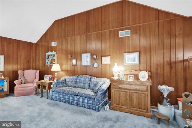 10 PEBBLEBROOK LN, Mohnton, PA 19540