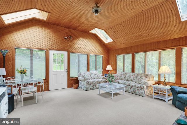 10 PEBBLEBROOK LN, Mohnton, PA 19540