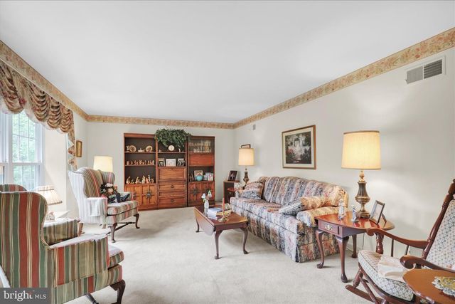 10 PEBBLEBROOK LN, Mohnton, PA 19540