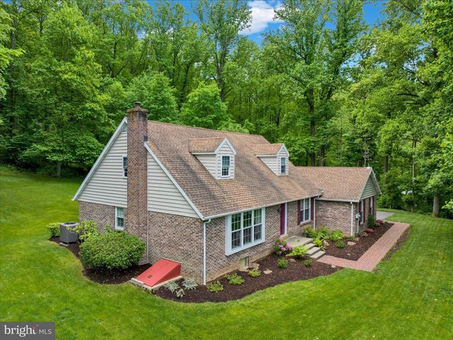10 PEBBLEBROOK LN, Mohnton, PA 19540