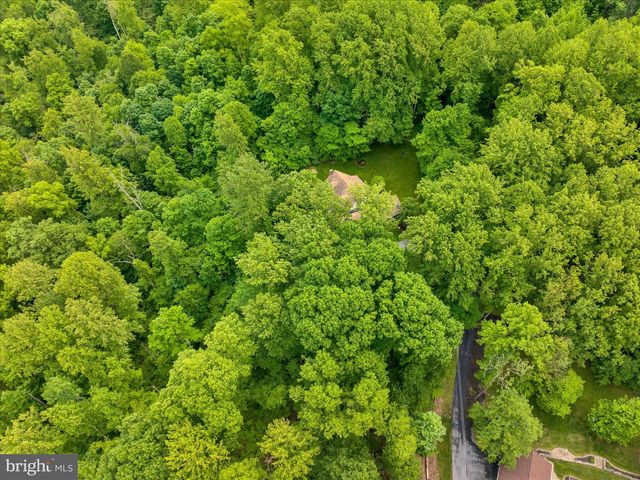 10 PEBBLEBROOK LN, Mohnton, PA 19540