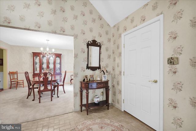 10 PEBBLEBROOK LN, Mohnton, PA 19540