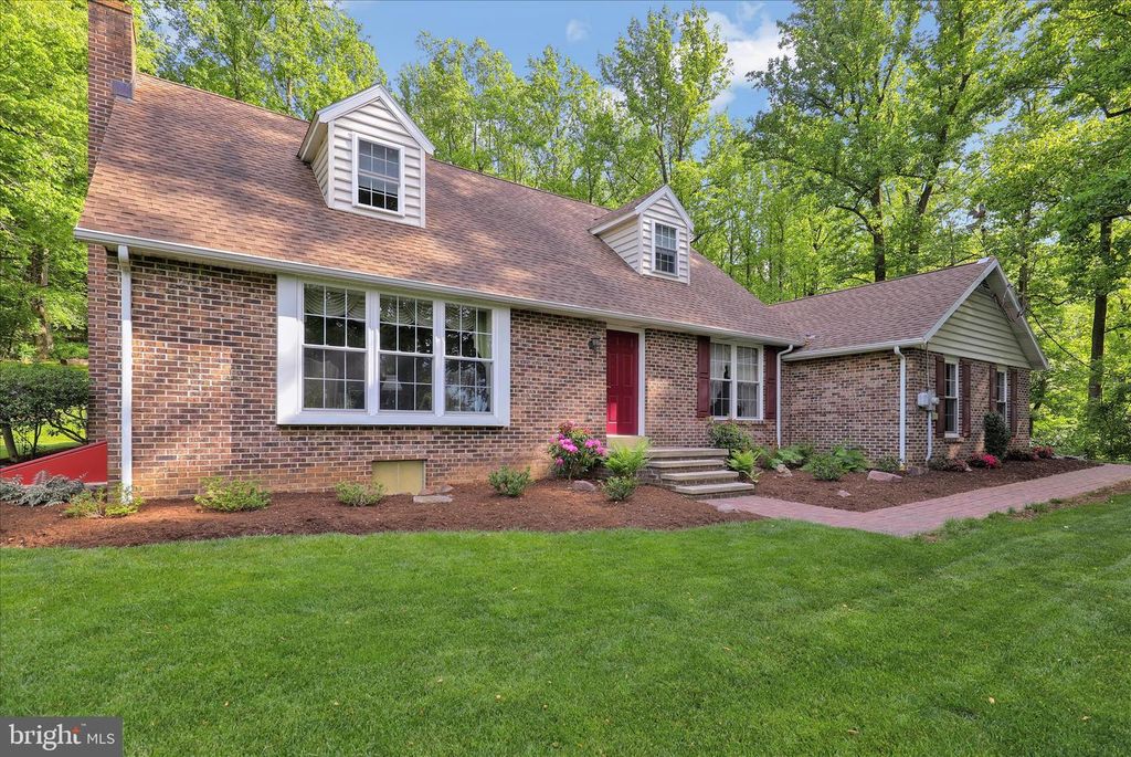 10 PEBBLEBROOK LN, Mohnton, PA 19540