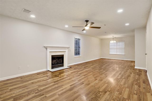 13822 Dentwood Drive, Houston, TX 77014