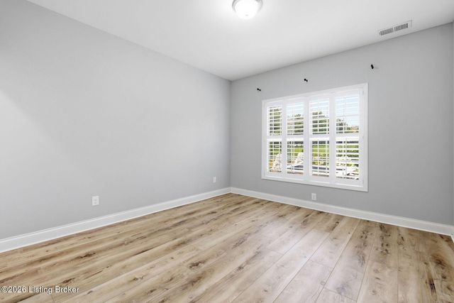 18701 Foxbough Glen Pl, Louisville, KY 40245
