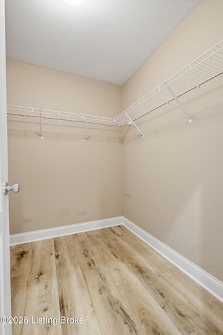 18701 Foxbough Glen Pl, Louisville, KY 40245