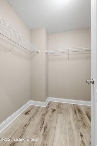 18701 Foxbough Glen Pl, Louisville, KY 40245