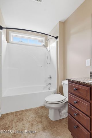 18701 Foxbough Glen Pl, Louisville, KY 40245