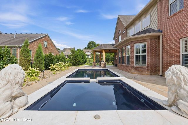 18701 Foxbough Glen Pl, Louisville, KY 40245