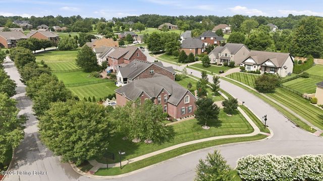 18701 Foxbough Glen Pl, Louisville, KY 40245