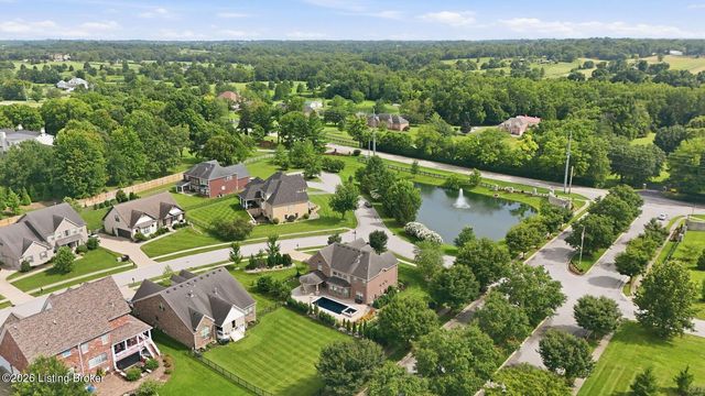 18701 Foxbough Glen Pl, Louisville, KY 40245