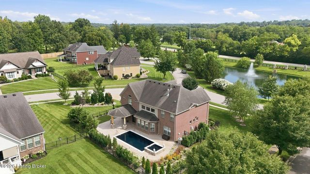 18701 Foxbough Glen Pl, Louisville, KY 40245