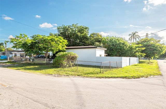 7190 NW 21st Ave, Miami, FL 33147