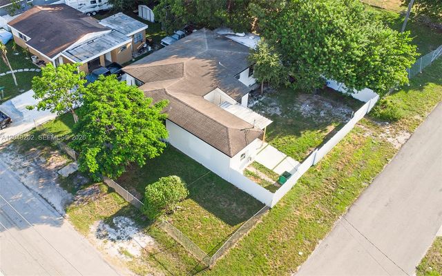 7190 NW 21st Ave, Miami, FL 33147