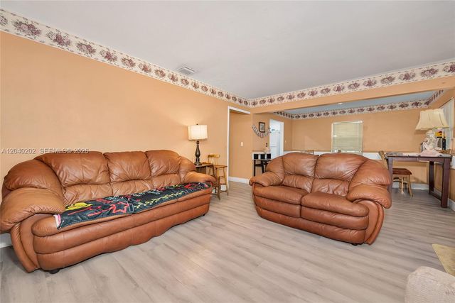 7190 NW 21st Ave, Miami, FL 33147
