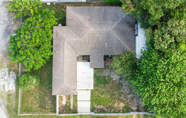 7190 NW 21st Ave, Miami, FL 33147