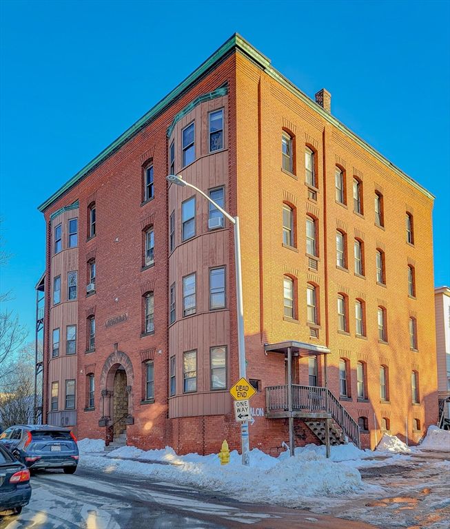 29 William St 22, Worcester, MA 01609