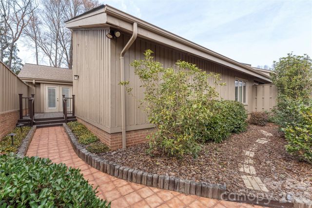 5018 Sunningdale Court, Charlotte, NC 28226