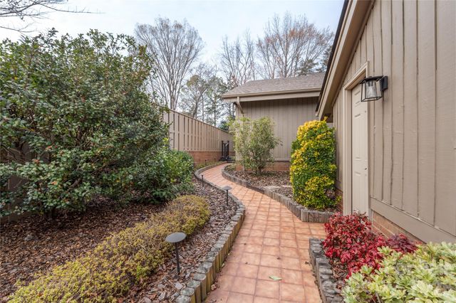 5018 Sunningdale Court, Charlotte, NC 28226