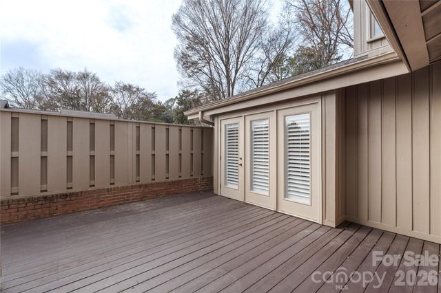 5018 Sunningdale Court, Charlotte, NC 28226