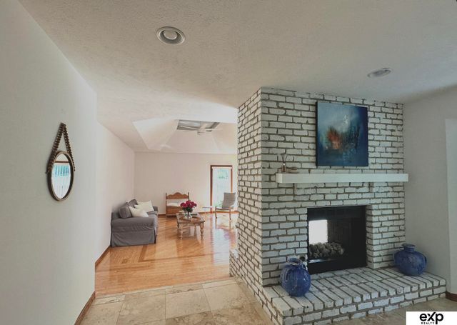 15911 Jackson Drive, Omaha, NE 68118