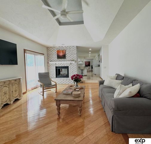 15911 Jackson Drive, Omaha, NE 68118