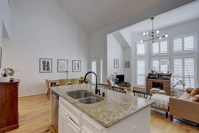1237 W 17th Street, Houston, TX 77008
