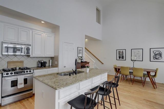 1237 W 17th Street, Houston, TX 77008