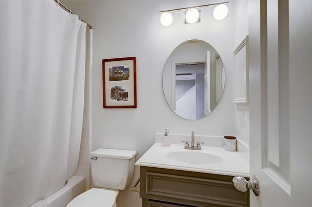 1237 W 17th Street, Houston, TX 77008