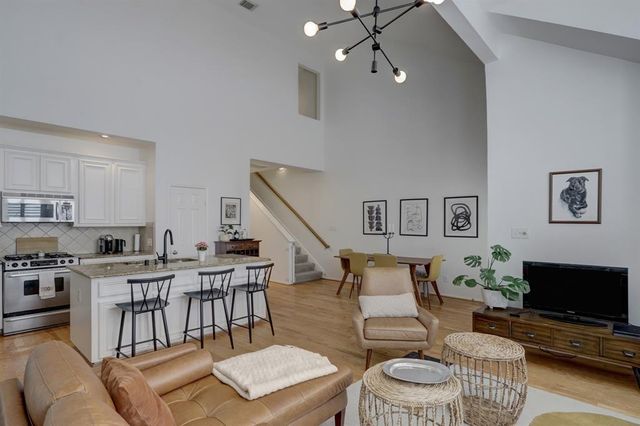 1237 W 17th Street, Houston, TX 77008