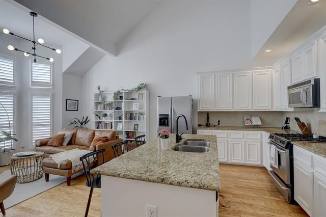 1237 W 17th Street, Houston, TX 77008
