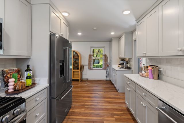 119 Louise Dr, Dickson, TN 37055