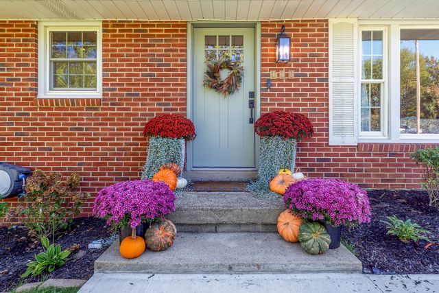 119 Louise Dr, Dickson, TN 37055