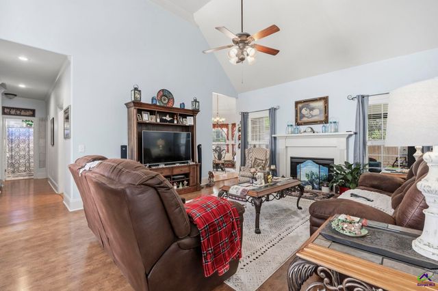 100 Constance Court, Perry, GA 31069