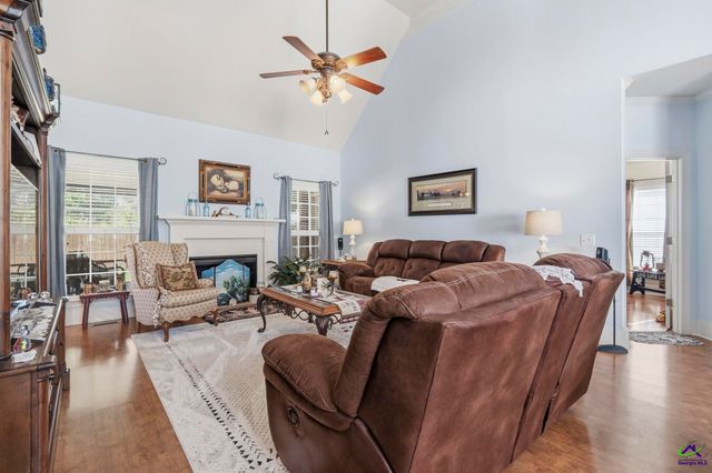 100 Constance Court, Perry, GA 31069