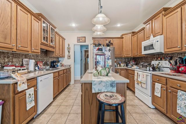 100 Constance Court, Perry, GA 31069