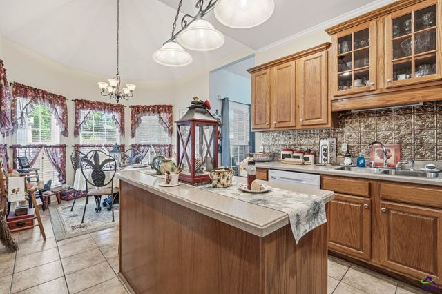 100 Constance Court, Perry, GA 31069